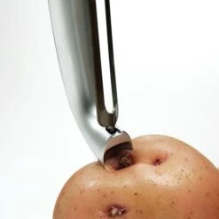 Pro Swivel Peeler | OXO Good Grips