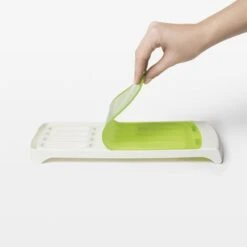 No-Spill Ice Stick Tray 13 No-Spill Ice Stick Tray -Oxo 11147700 8 no spill ice stick tray