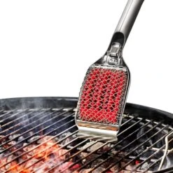 Coiled Grill Brush With Replaceable Head -Oxo gg 11356300 coiledgrillbrush pdp 03