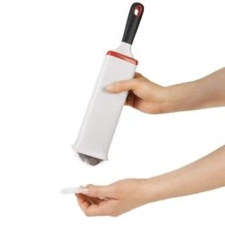 Remove Pet Hair From Furniture With FurLifter Brush | OXO 11 Remove Pet Hair From Furniture With FurLifter Brush | OXO -Oxo gg 12168700 4d 1