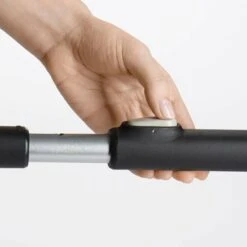 Extendable Twister Snow Brush -Oxo gg 1278000 5 1